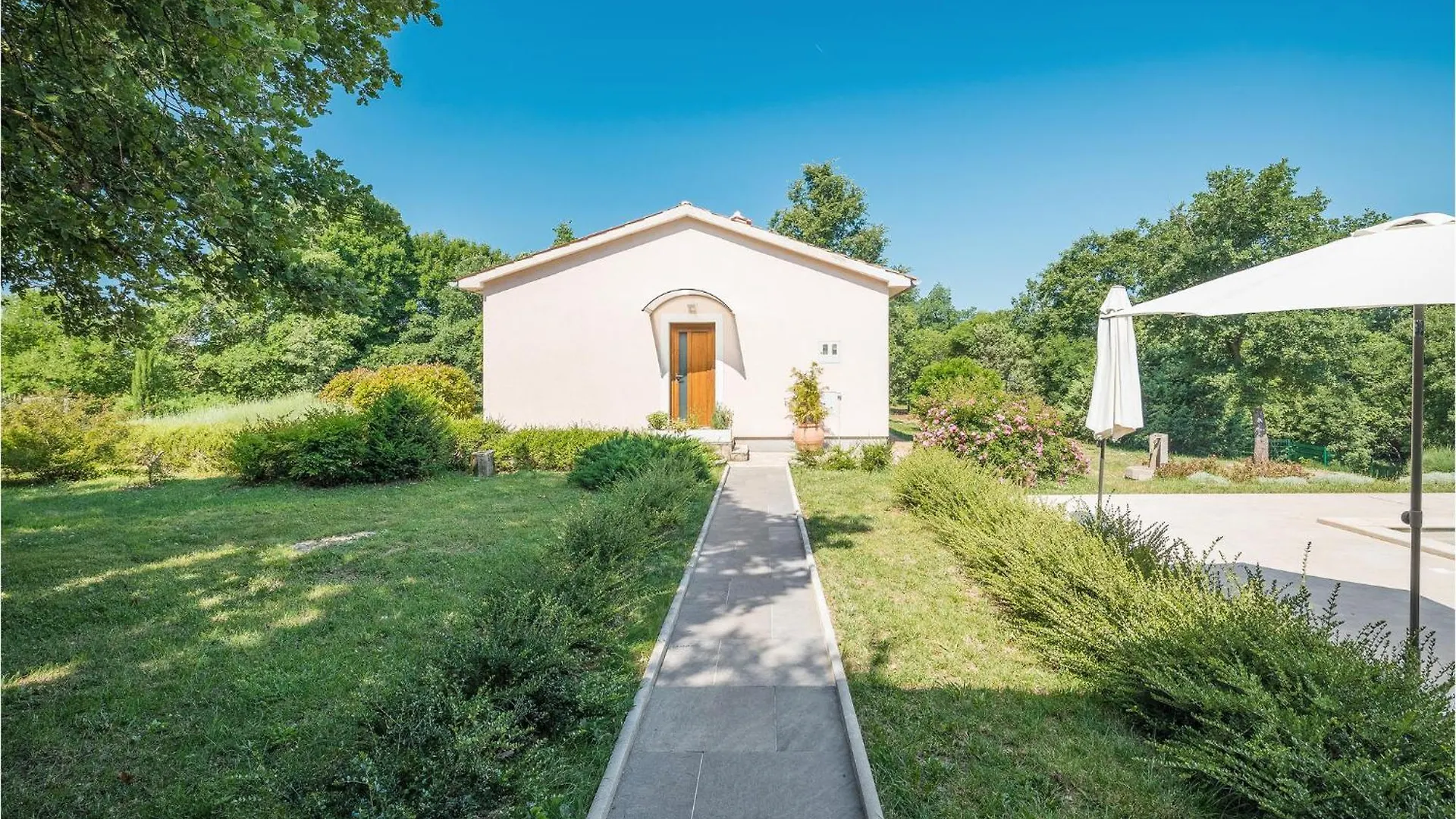 Beautiful Home In Bale With Kitchen